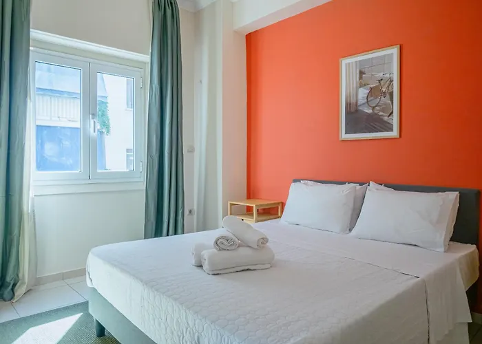 Casa Vibrant - Colorful 2Br Apt With Balcony In Koukaki