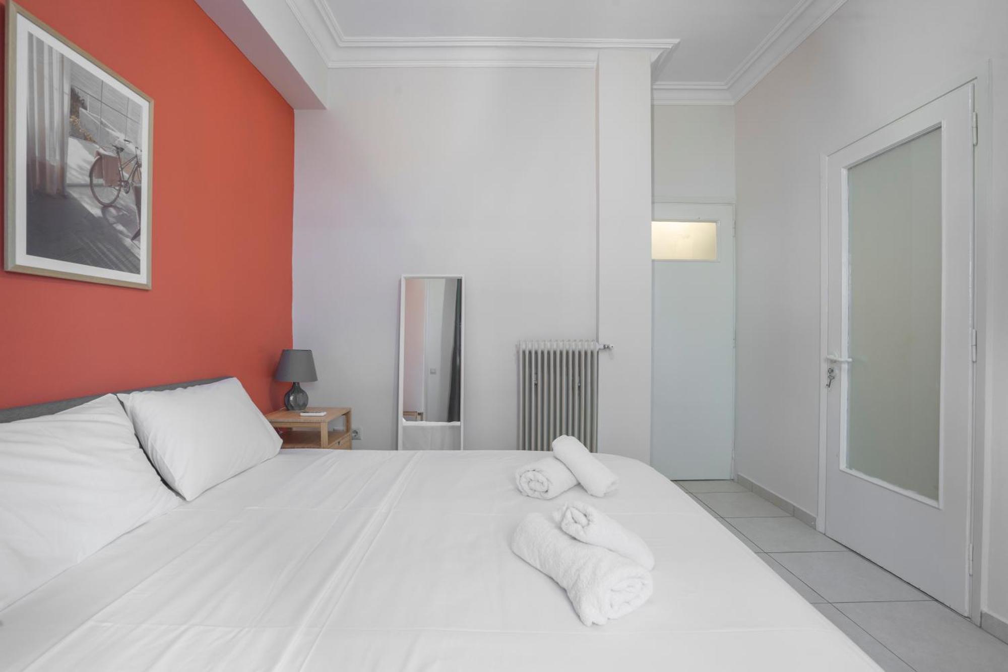 Casa Vibrant - Colorful 2br With Balcony In Koukaki Athens