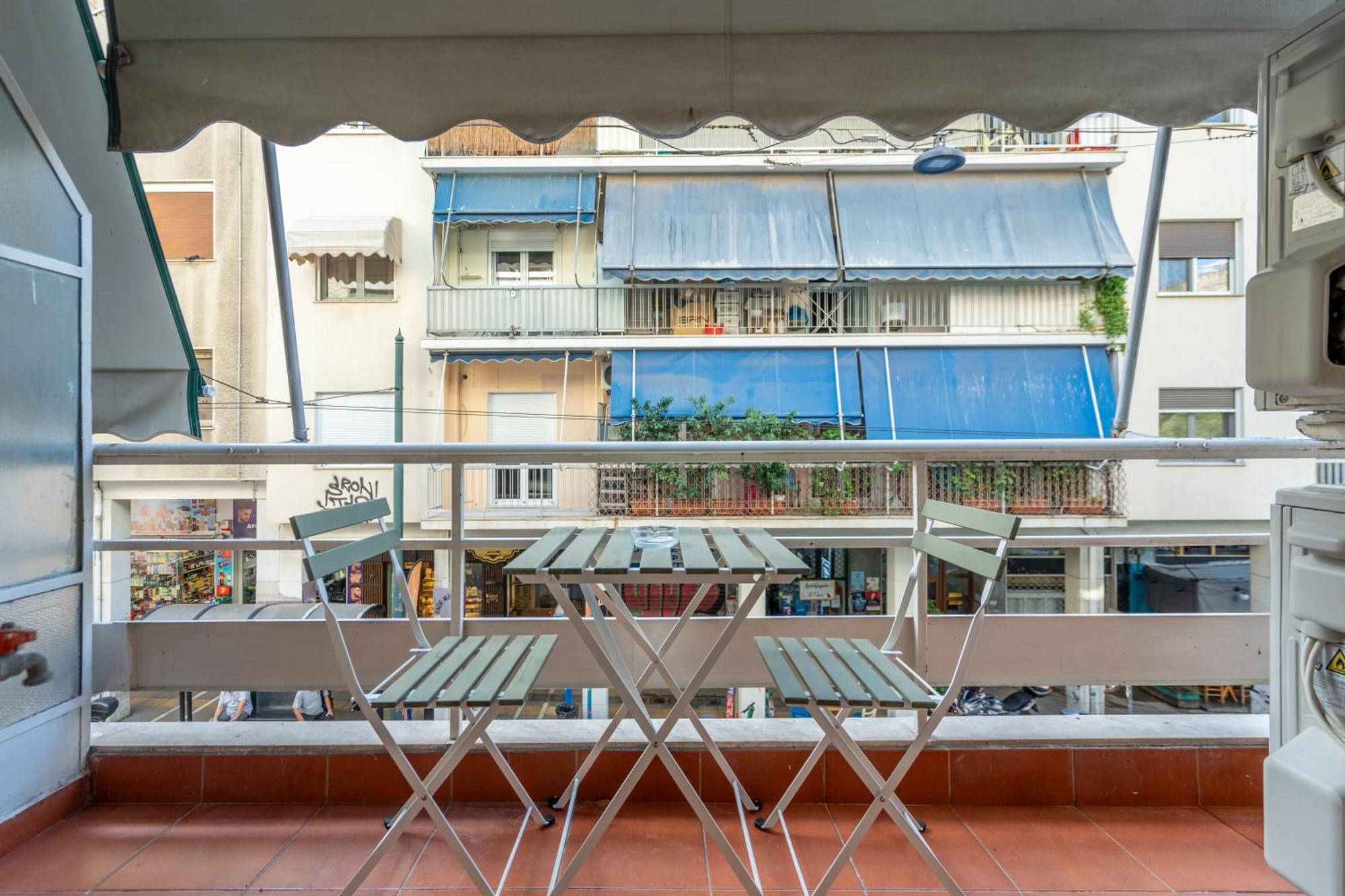 Casa Vibrant - Colorful 2br With Balcony In Koukaki Athens