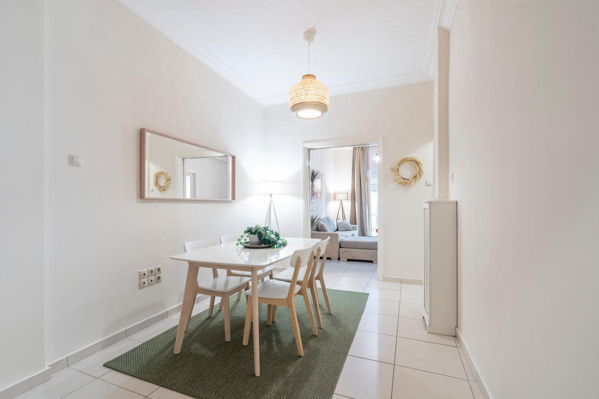 Apartment Casa Vibrant - Colorful 2br With Balcony In Koukaki *