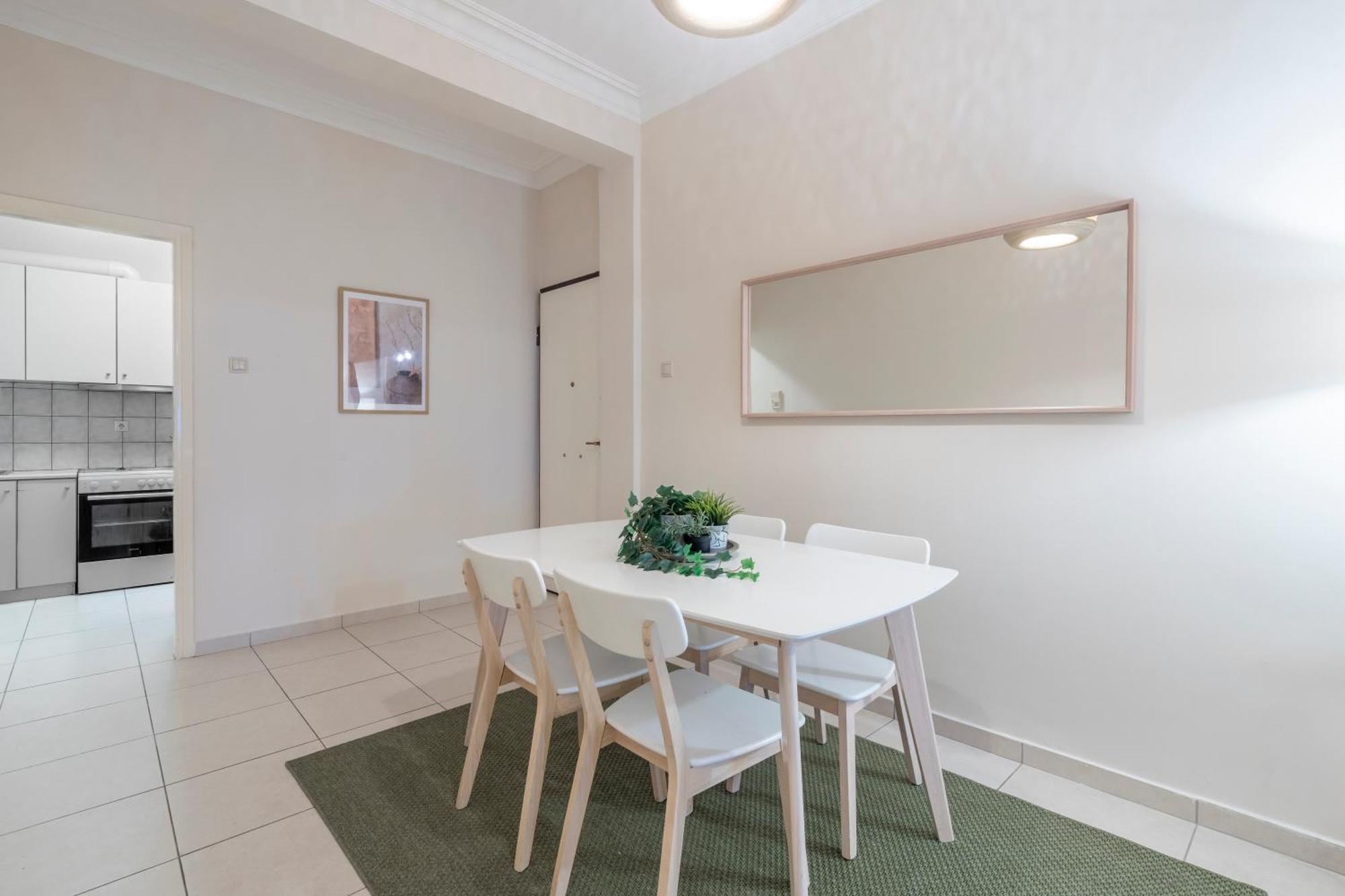 Casa Vibrant - Colorful 2br With Balcony In Koukaki Apartment *